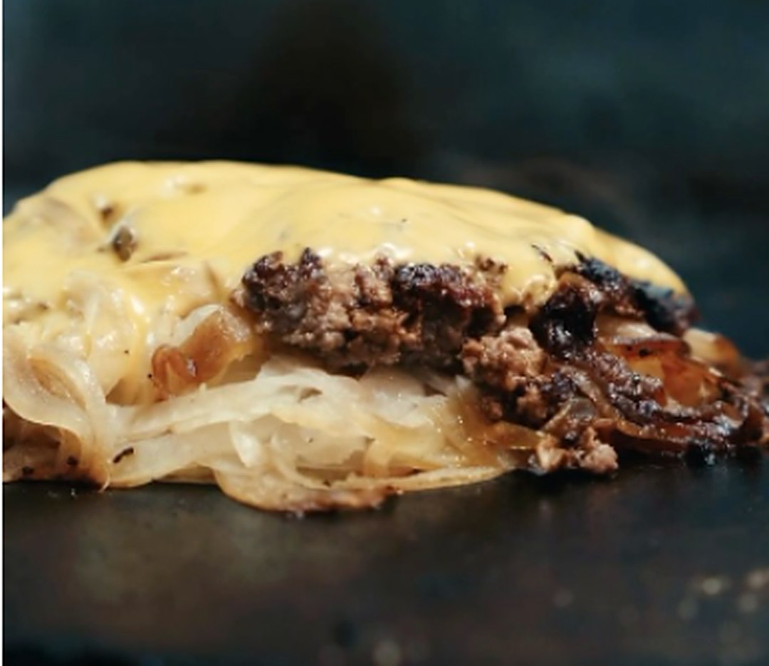 Hamburguesa Clásica A Dos Manos